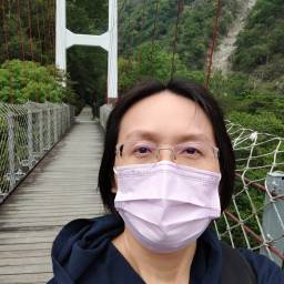江曉音 講師